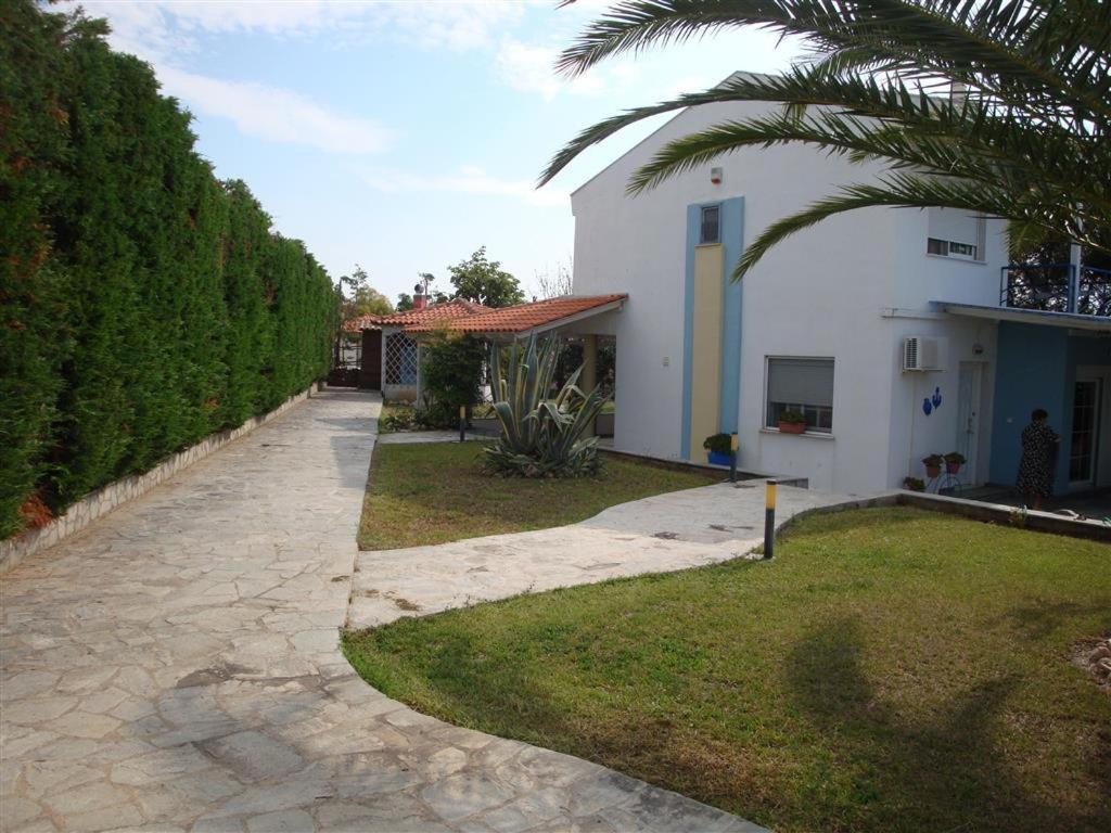 Wonderful House With Private Garden Vila Flogita Exterior foto